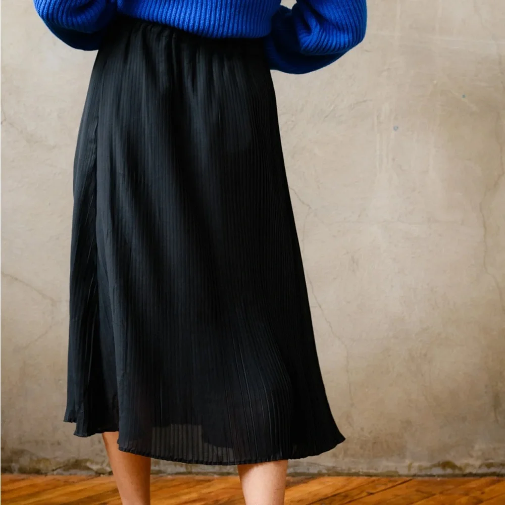 Able Bessie Pleated Skirt 2X in Black - Picture 2 of 8